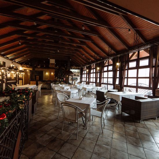 Фото ресторану / бару готелю Resort Етно-Велнес комплекс «Унгварьскій»